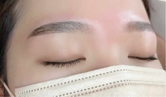 眉毛デザイン